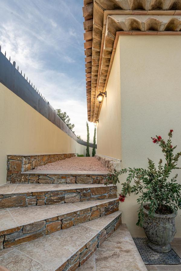 La Bastide Du Rocher Boutique Hotel & Spa รอกเกอบรูน-ซูร์-อาร์ฌ็องส์ ภายนอก รูปภาพ