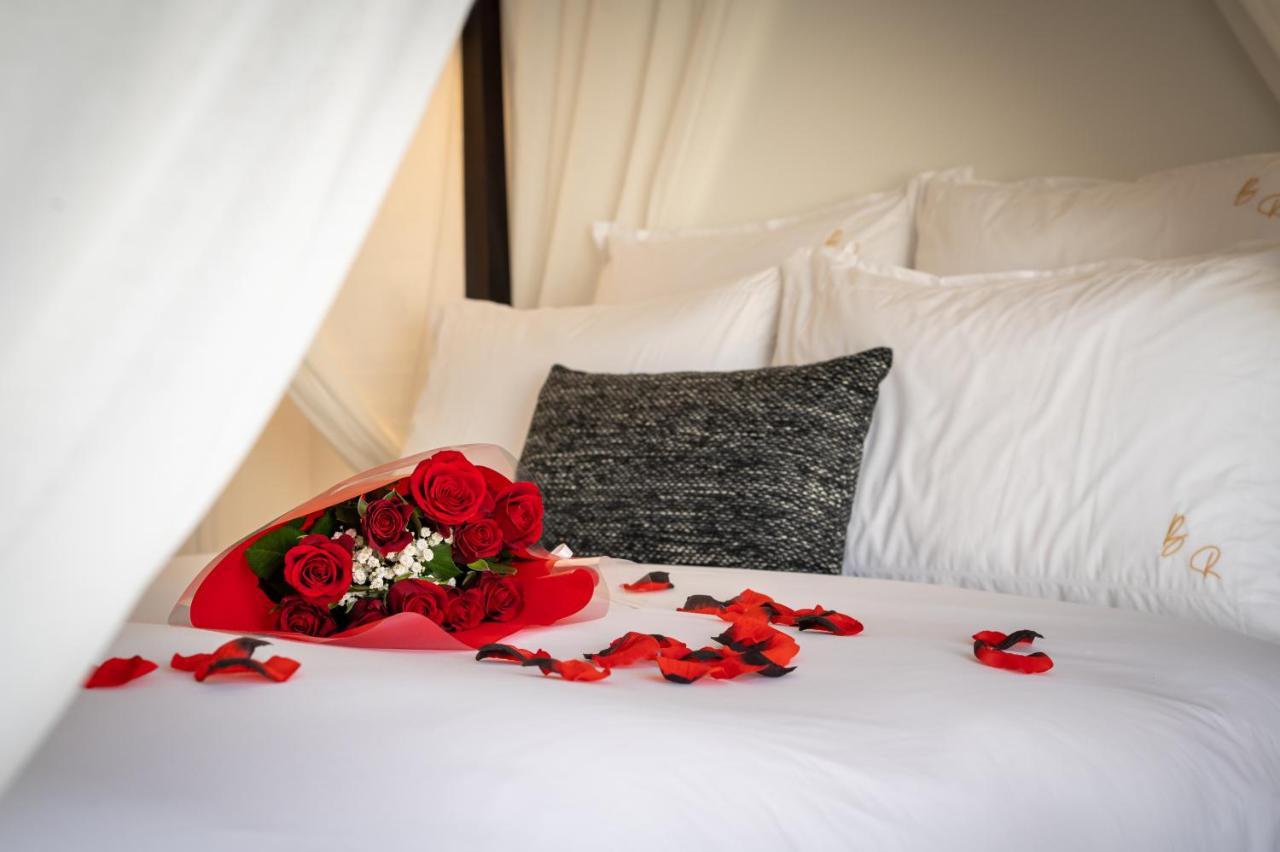 La Bastide Du Rocher Boutique Hotel & Spa รอกเกอบรูน-ซูร์-อาร์ฌ็องส์ ภายนอก รูปภาพ
