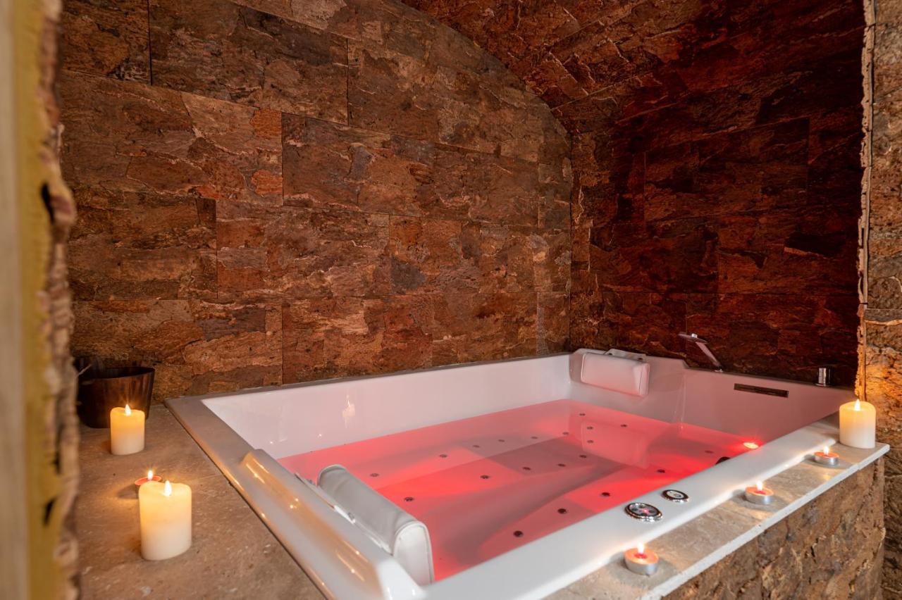 La Bastide Du Rocher Boutique Hotel & Spa รอกเกอบรูน-ซูร์-อาร์ฌ็องส์ ภายนอก รูปภาพ