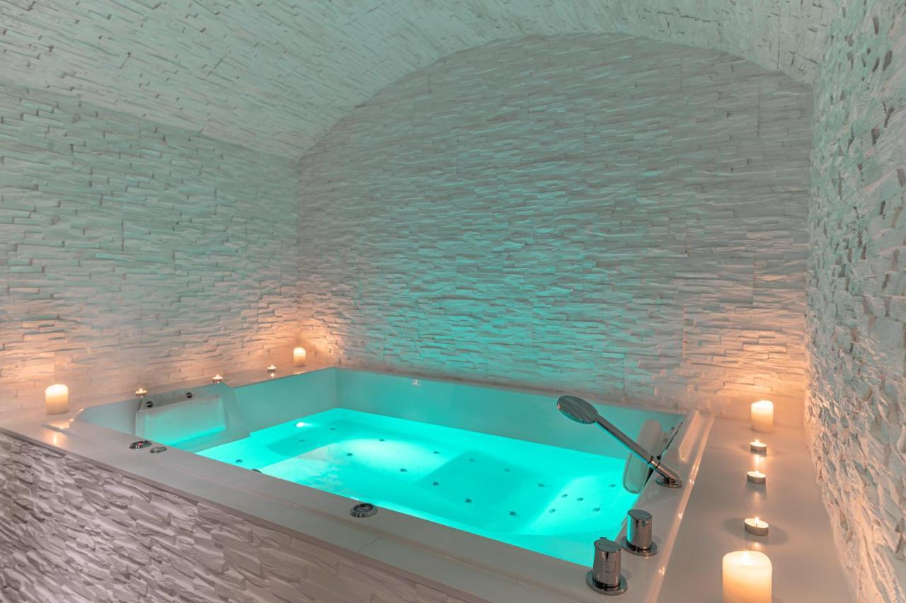 La Bastide Du Rocher Boutique Hotel & Spa รอกเกอบรูน-ซูร์-อาร์ฌ็องส์ ภายนอก รูปภาพ