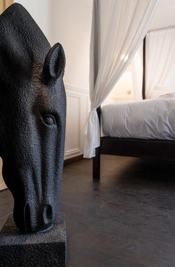 La Bastide Du Rocher Boutique Hotel & Spa รอกเกอบรูน-ซูร์-อาร์ฌ็องส์ ภายนอก รูปภาพ